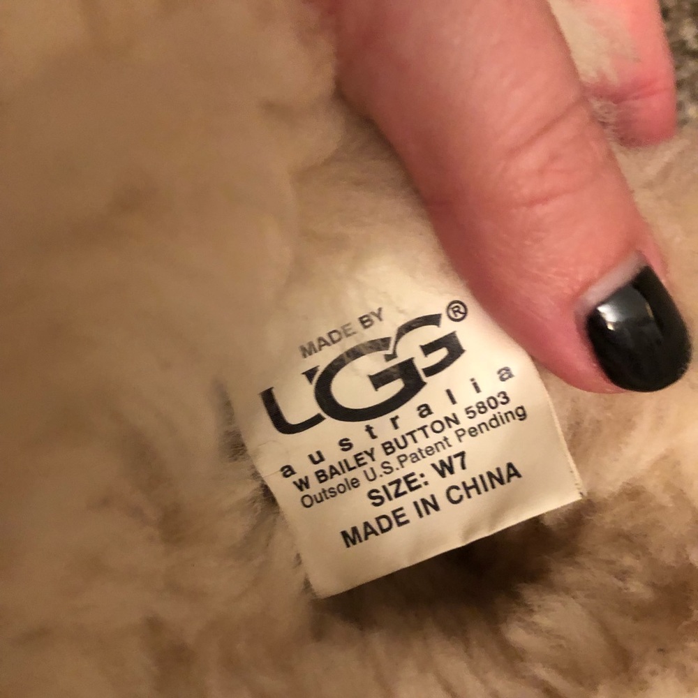 Ugg Bailey Button - image 5